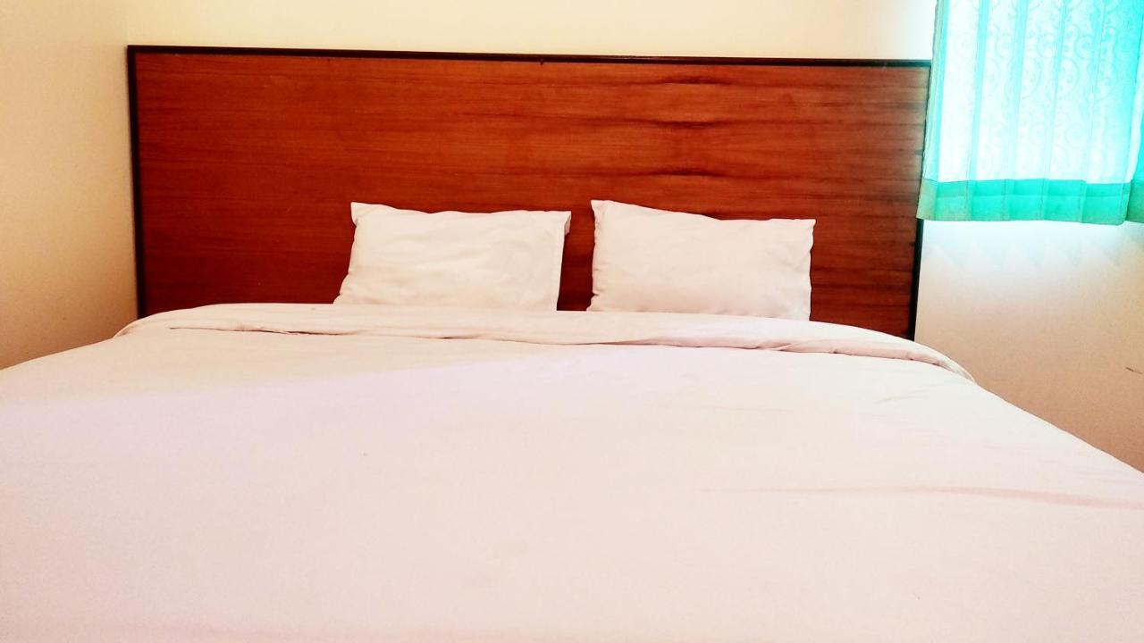 Hotel Pelangi Indah Семаранг Экстерьер фото