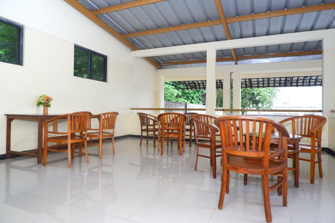 Hotel Pelangi Indah Семаранг Экстерьер фото