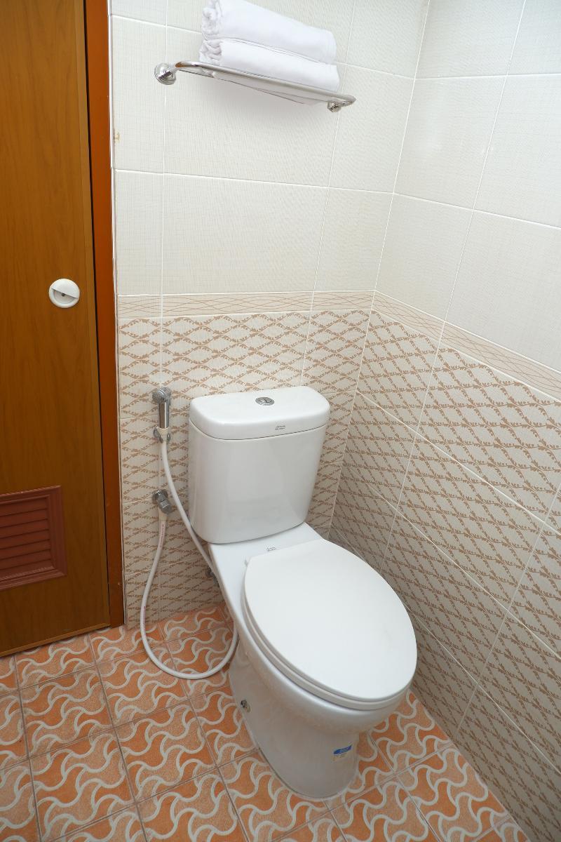 Hotel Pelangi Indah Семаранг Экстерьер фото